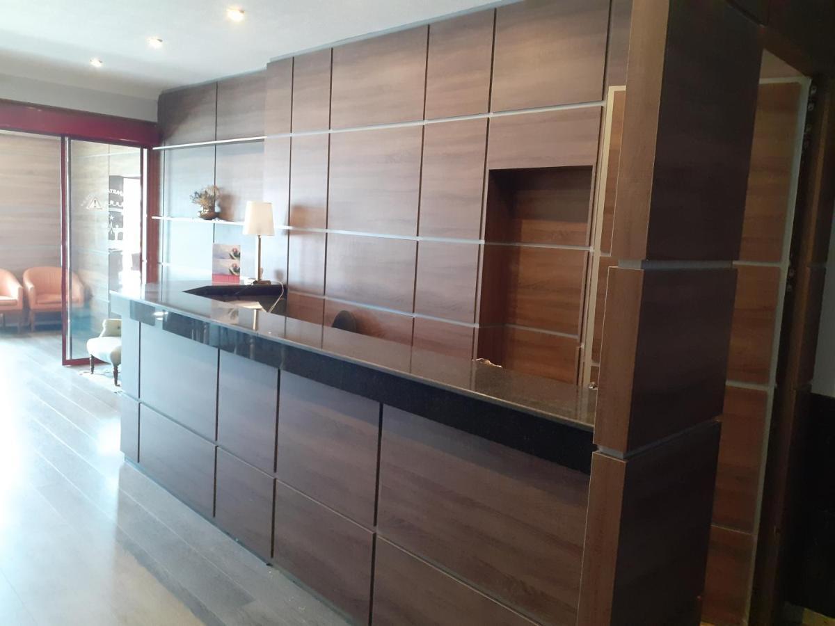 Hotel Millan نيغريرا المظهر الخارجي الصورة