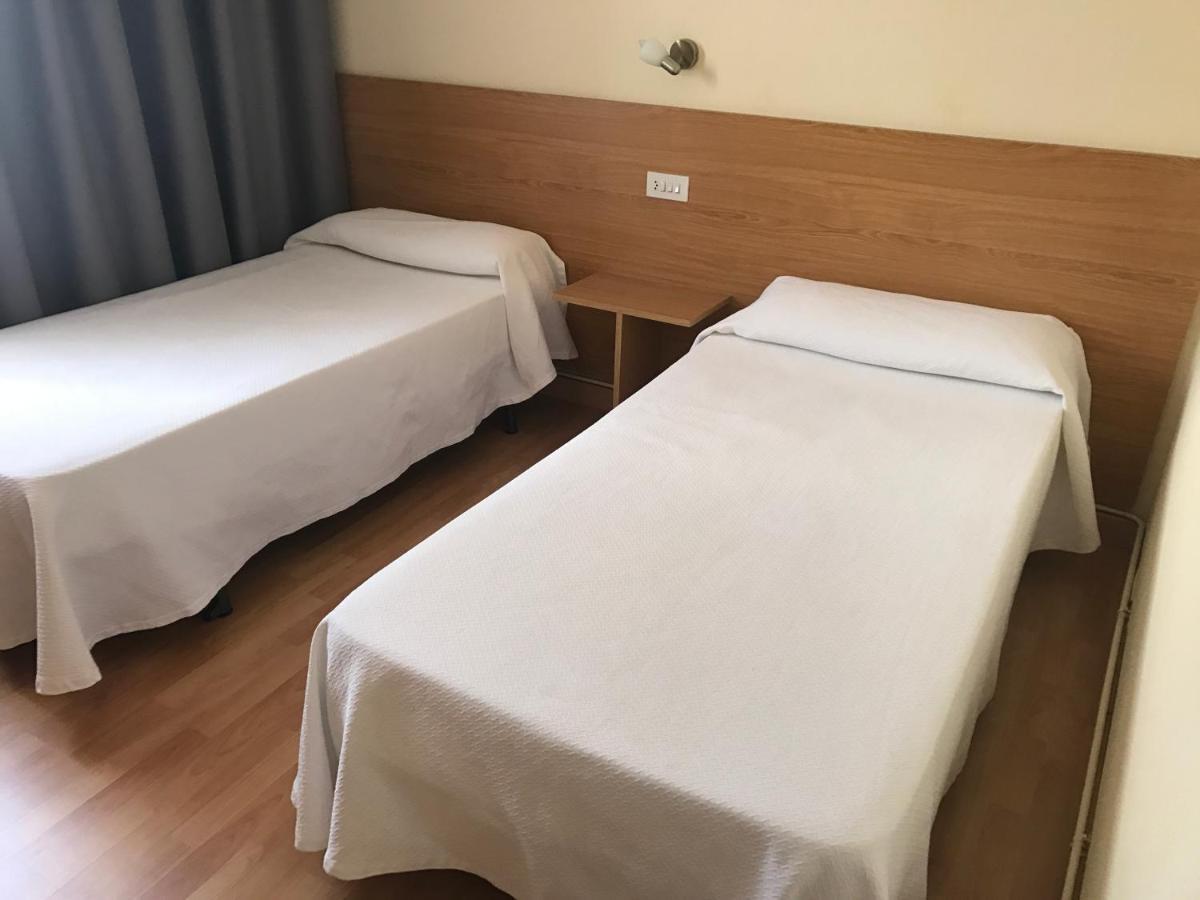 Hotel Millan نيغريرا المظهر الخارجي الصورة
