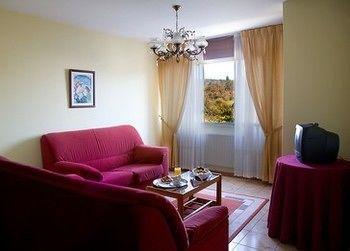 Hotel Millan نيغريرا المظهر الخارجي الصورة