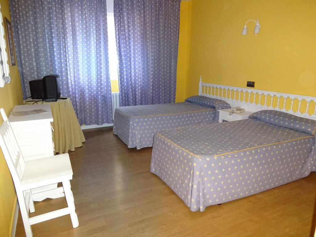 Hotel Millan نيغريرا المظهر الخارجي الصورة